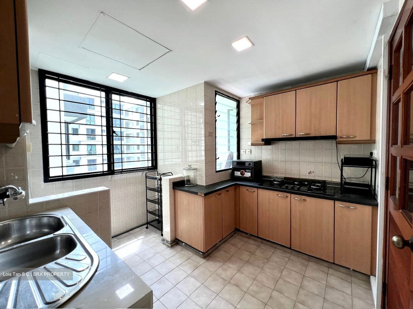 Simei Green Condominium (D18), Condominium #568179361